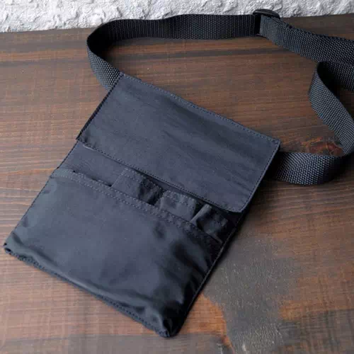 オーダーメイドのプレゼントやギフトにオリジナル日本製メイクウエストポーチ