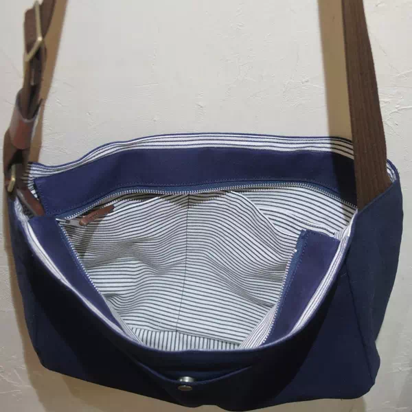 オーダーメイドのプレゼントやギフトにオリジナル日本製ショルダーバッグ