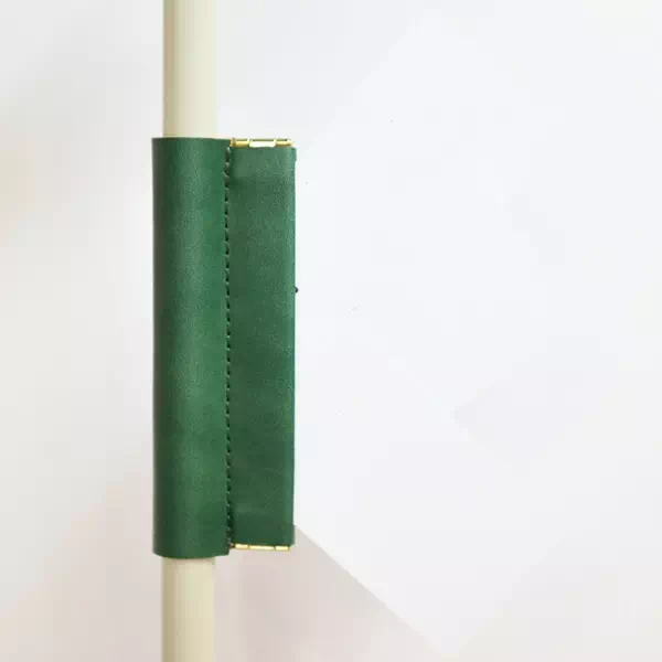 オーダーメイドのプレゼントやギフトにオリジナル日本製ピックホルダー