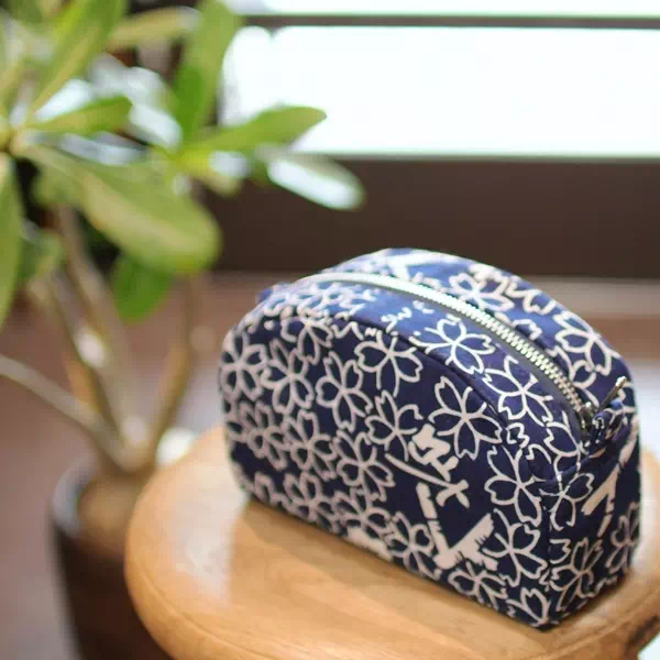 オオーダーメイドのプレゼントやギフトにオリジナル日本製化粧ポーチ