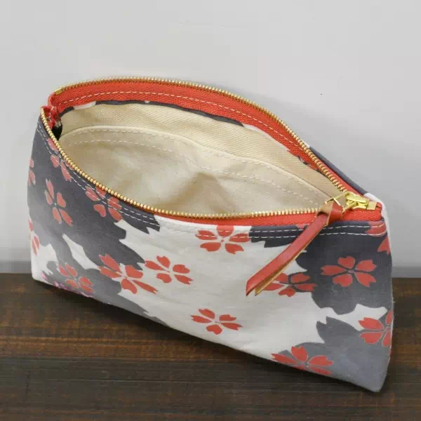 オーダーメイドのプレゼントやギフトにヌメ革ゴルフクラブのパターカバー製作