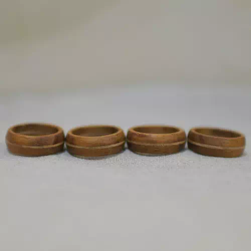 オーダーメイドのプレゼントやギフトにオリジナル日本製マホガニーウッドリング