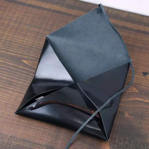 オーダーメイドのプレゼントやギフトにオリジナル日本製ヌメ革メガネケース