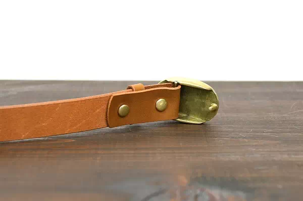 ギフト・プレゼントにラルフローレンの古いベルトを持参でバックルを再利用しヌメ革ベルトオーダー製作