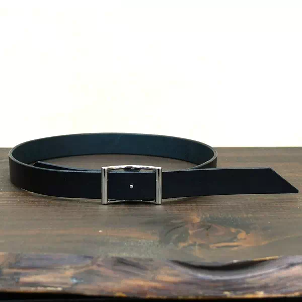 ギフト・プレゼントにへそ舟バックルをシルバー色バックルで製作して欲しいとのご依頼でオーダー製作