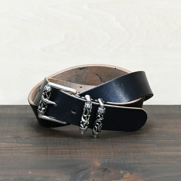 ギフト・プレゼントに持込バックルを使用し茶芯の黒革を指定でオーダーベルト製作