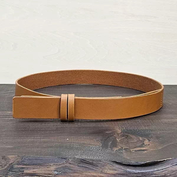 ピートでカラー違いのギボシ金具で表に金具が出ないオーダーベルト製作