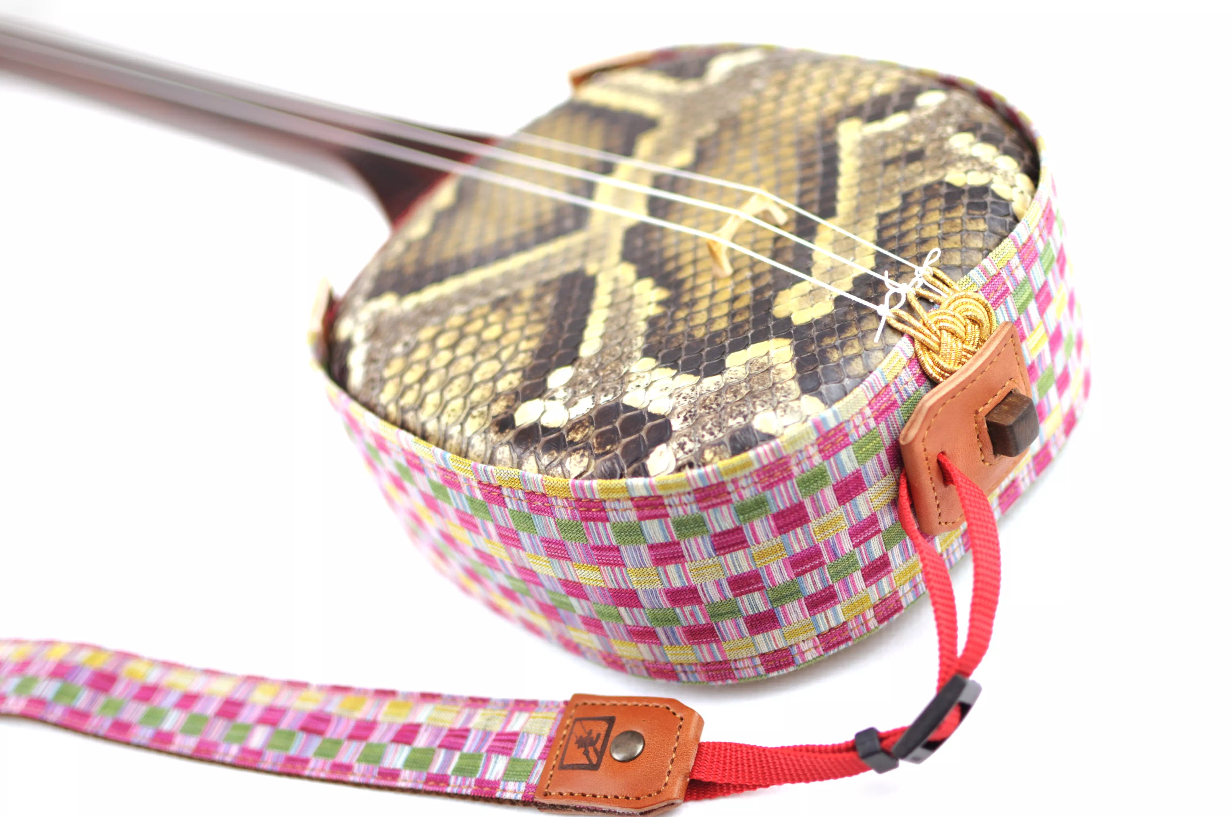 ギフト・プレゼントに日本製オリジナルオーダーメイド三線カメラストラップ