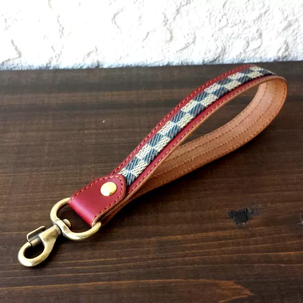 ギフト・プレゼントに日本製オリジナルオーダーメイドミラーレス畳縁レザーカメラストラップ