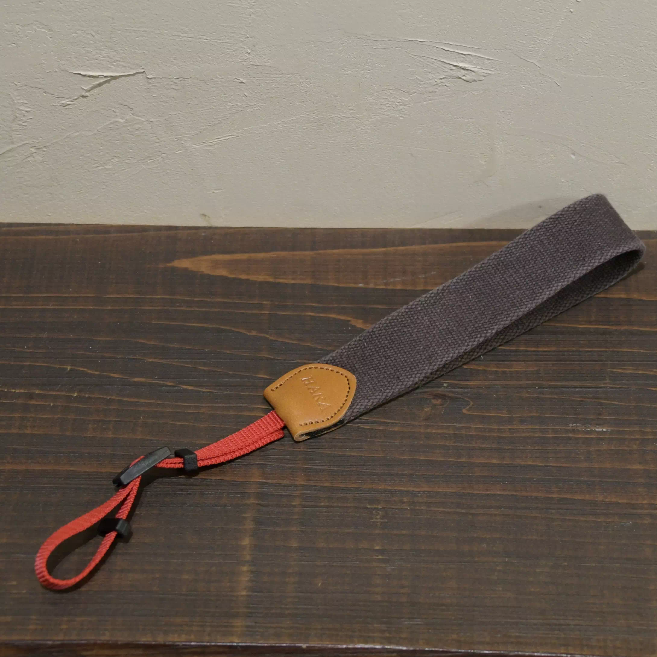 ギフト・プレゼントに日本製オリジナルオーダーメイドヴィンテージカメラストラップ