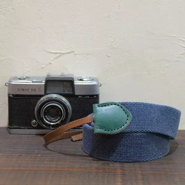 ギフト・プレゼントに日本製赤耳デニムオリジナルオーダーメイドカメラストラップ