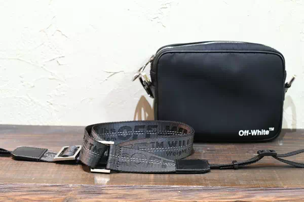 ギフト・プレゼントにOFFWHITE日本製オリジナルオーダーメイド高級一眼レフカメラストラップ