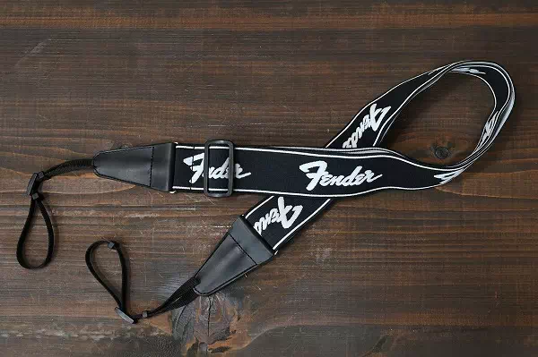 リメイクオーダー・ギフト・プレゼントにブギターストラップでカメラストラップのオーダー製作