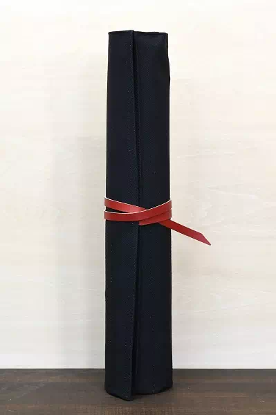 オーダーメイドのプレゼントやギフトに6号帆布で釣り竿を巻いて収納するロッドケースをオーダー製作