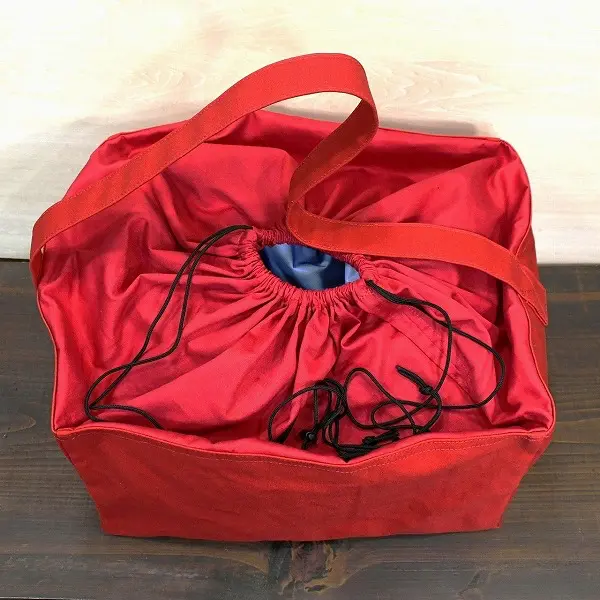 オーダーメイドのプレゼントやギフトに10号帆布でバイクのリアキャリア用の鞄をオーダー製作