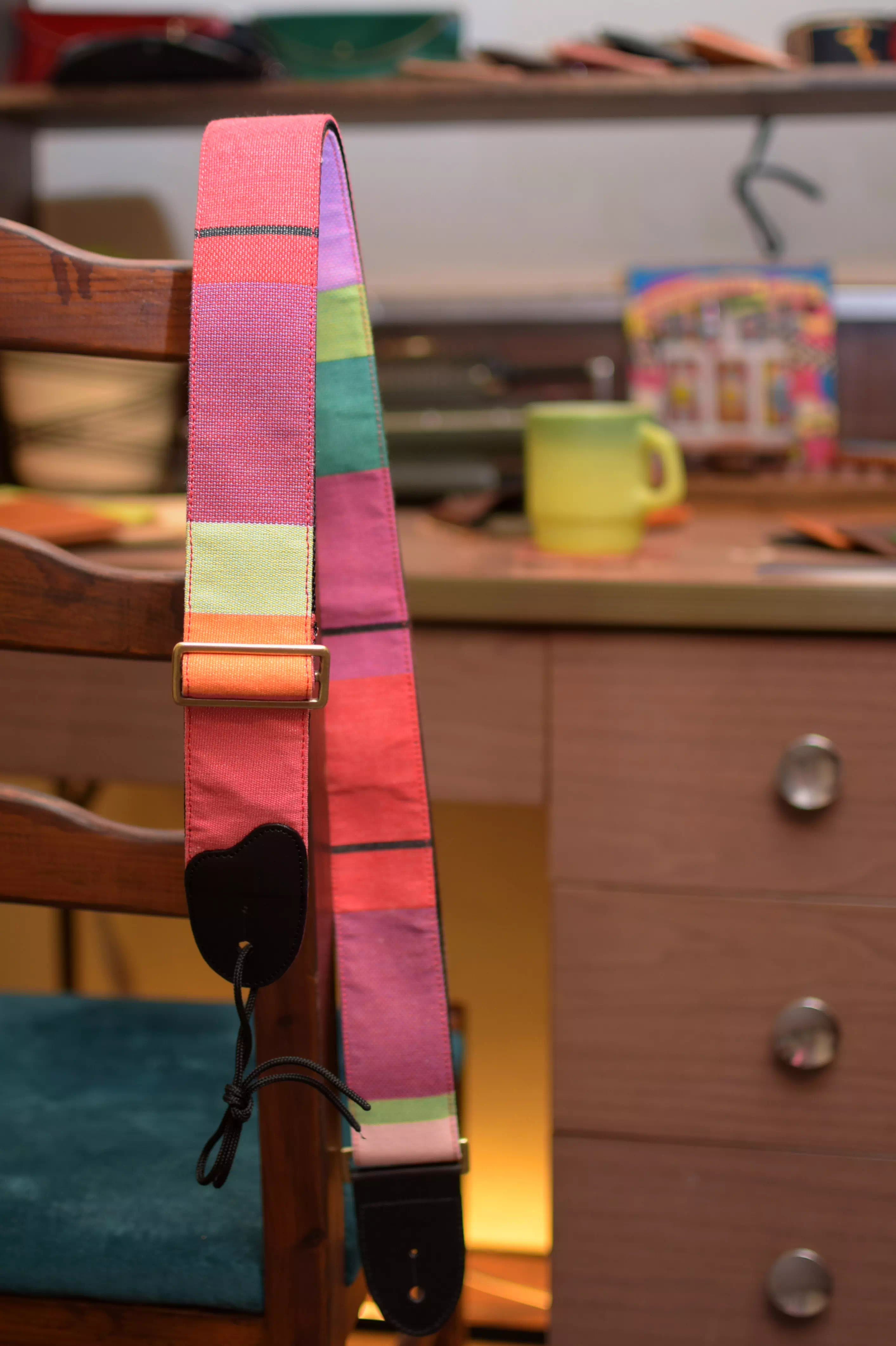 ギフト・プレゼントに日本製オリジナルオーダーレ・トワール・デュ・ソレイユギターストラップ