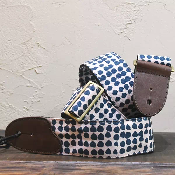 ギフト・プレゼントに日本製オリジナルオーダーマリメッコ生地ギターストラップ