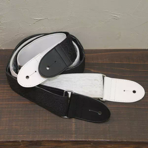 ギフト・プレゼントに日本製オリジナルオーダーギターストラップ・補正・修理