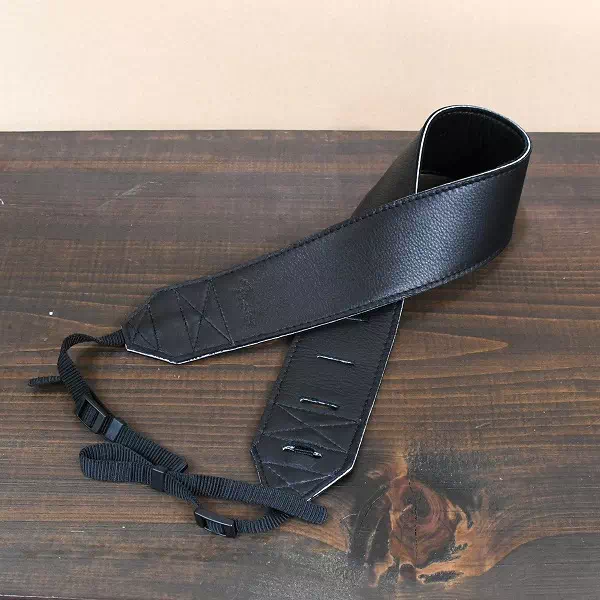 ギフト・プレゼントにレザーギターストラップ、純正NIKONカメラストラップ持ち込みでオーダー製作