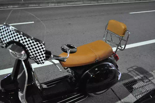 オーダーメイドのプレゼントやギフトにオリジナル日本製ベスパバイクシート