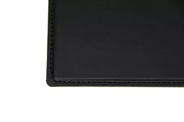 オーダーメイドのプレゼントやギフトにヌメ革デスクマットをオーダー製作