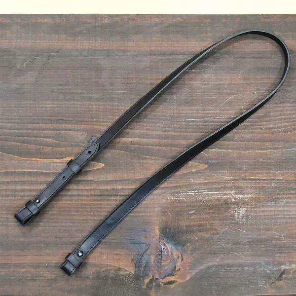 オーダーメイドのプレゼントやギフトにルイヴィトンの斜め掛け出来るようにショルダー紐のオーダー製作