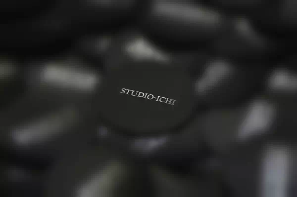 オーダーメイドのプレゼントやギフトにヌメ革コースター