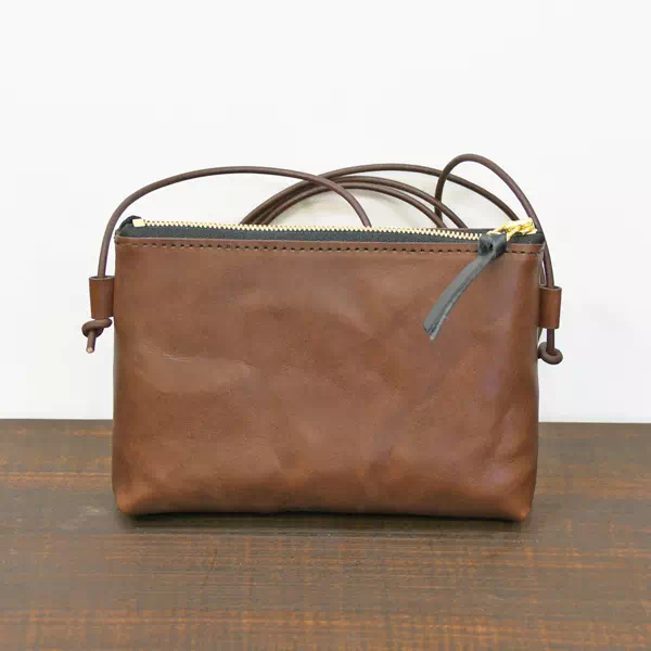 オーダーメイドのプレゼントやギフトに真鍮とヌメ革のリングのオーダーメイド