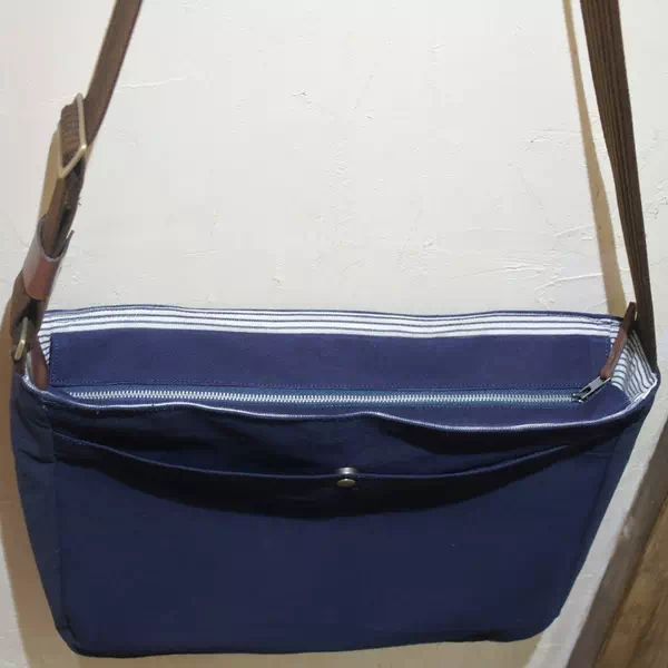 オーダーメイドのプレゼントやギフトにオリジナル日本製ショルダーバッグ