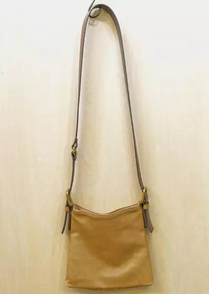 オーダーメイドのプレゼントやギフトにボッテガのレザーバッグのショルダー製作