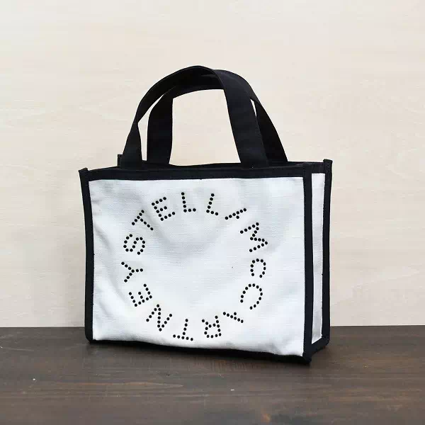 オーダーメイドのプレゼントやギフトにお客様の想い出の鞄を小さなトートバッグにリメイクオーダー製作