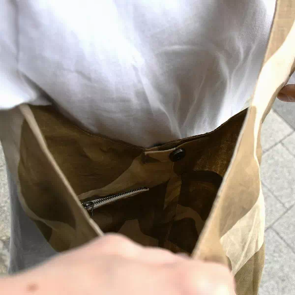 オーダーメイドのプレゼントやギフトにリネン生地のタイパンツをリメイクでワンショルダーバッグのオーダー製作