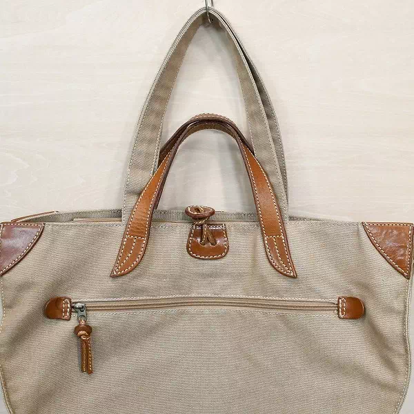 オーダーメイドのプレゼントやギフトにお客様の鞄のショルダー紐をトート持ち手へリメイクオーダー製作