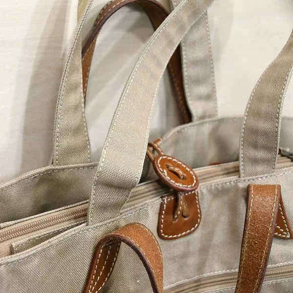 オーダーメイドのプレゼントやギフトにお客様の鞄のショルダー紐をトート持ち手へリメイクオーダー製作